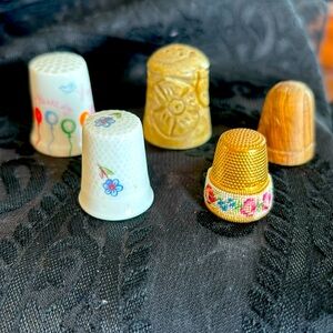 Set of 5 collectable thimbles